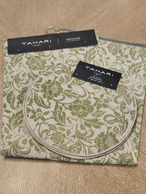 Tahari Tan & Green Floral Table Runner with Round Placemats